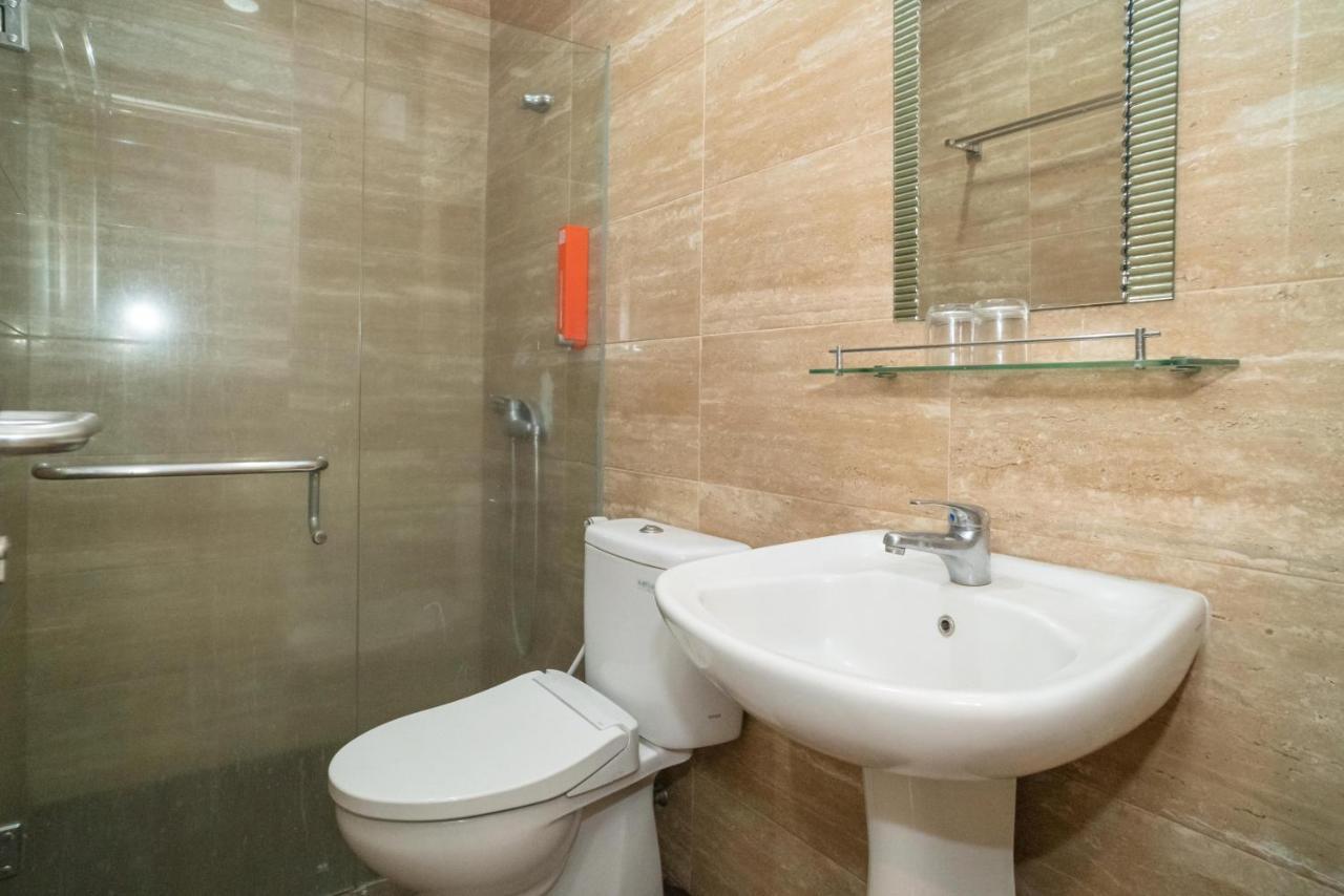 Reddoorz At Tirta Mansion Paramount Gading Cicayur Экстерьер фото